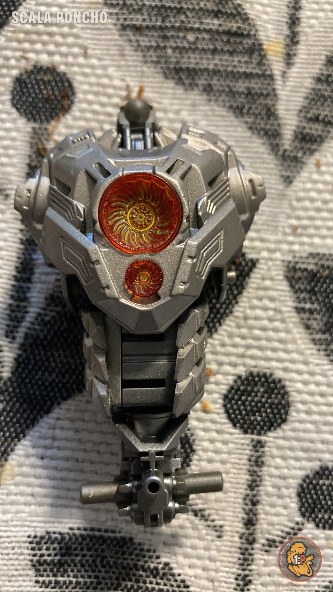 Gipsy Avenger torso with the red and gold reactor in the middle of the chest and the grey frame