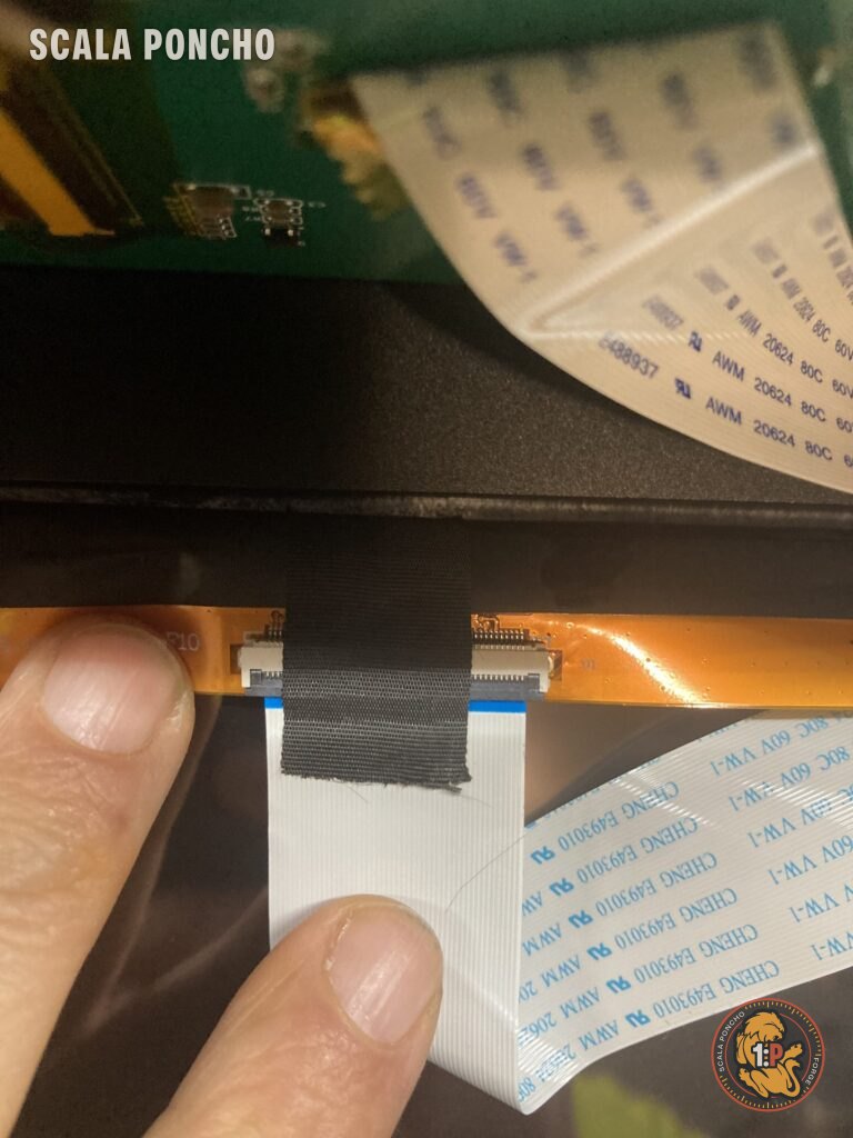 Cavo flat bianco dello schermo LCD della stampante a resina staccato dal connettore